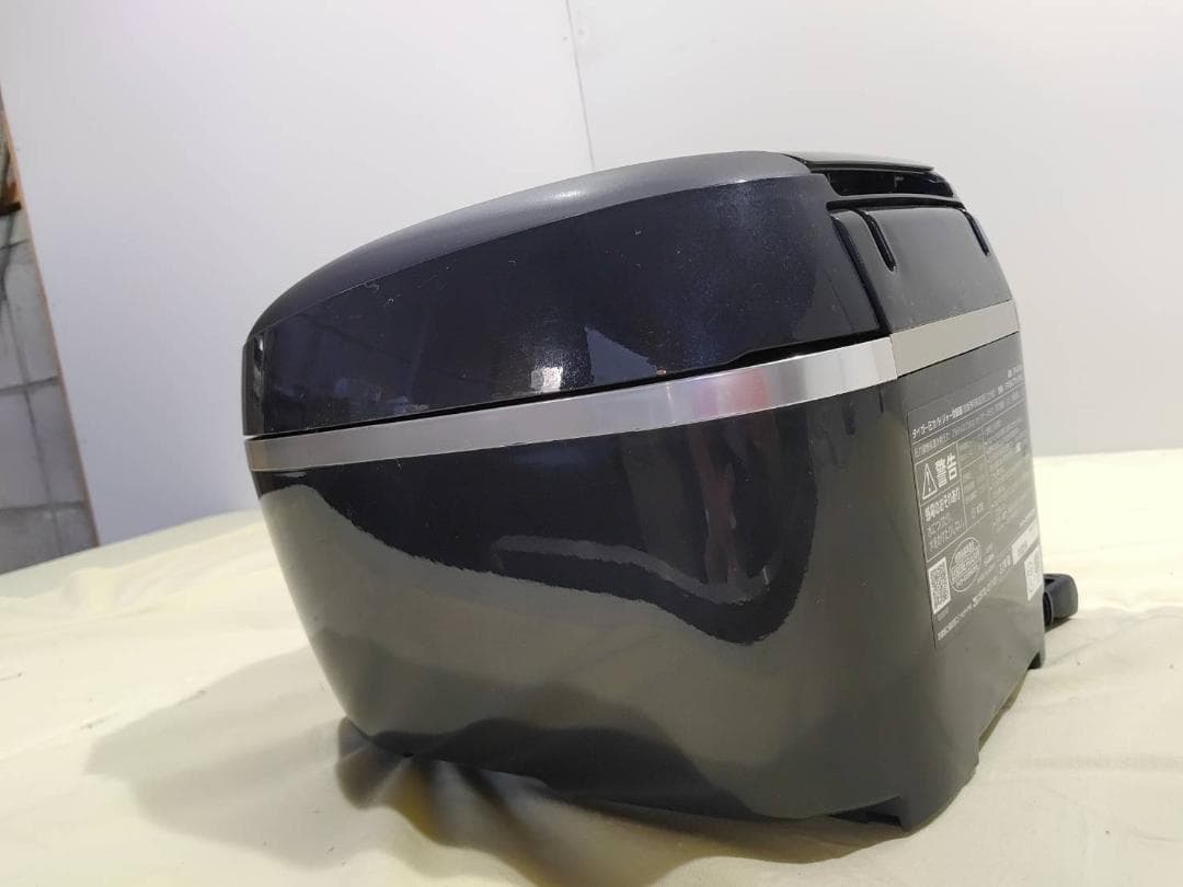 【2022年製】炊飯器 タイガー　JPI-G100