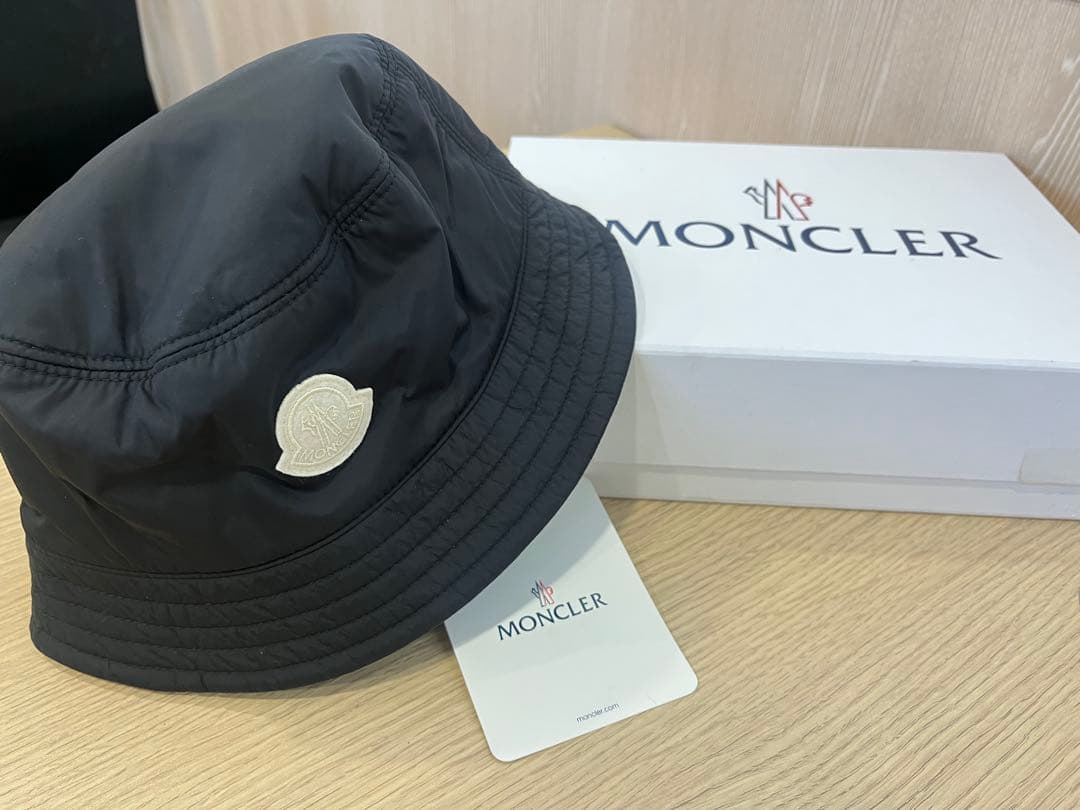 【新品タグ箱付き】MONCLER バケットハット