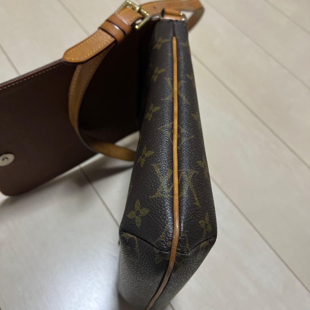 モノグラム柄　ノベルティ　　ショルダーバッグ