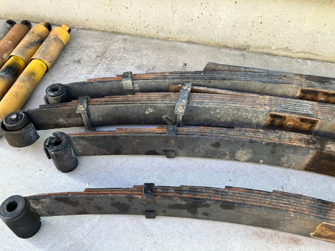 純正リーフサスペンション、ランクル４０用