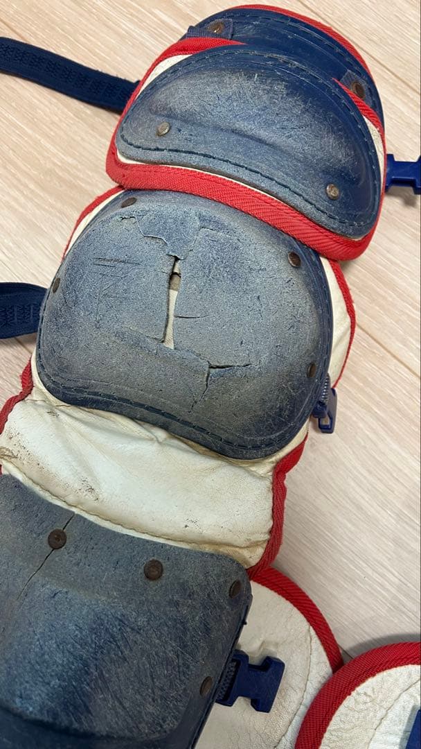 軟式一般用/キャッチャー防具　ネイビー/ホワイト/レッド