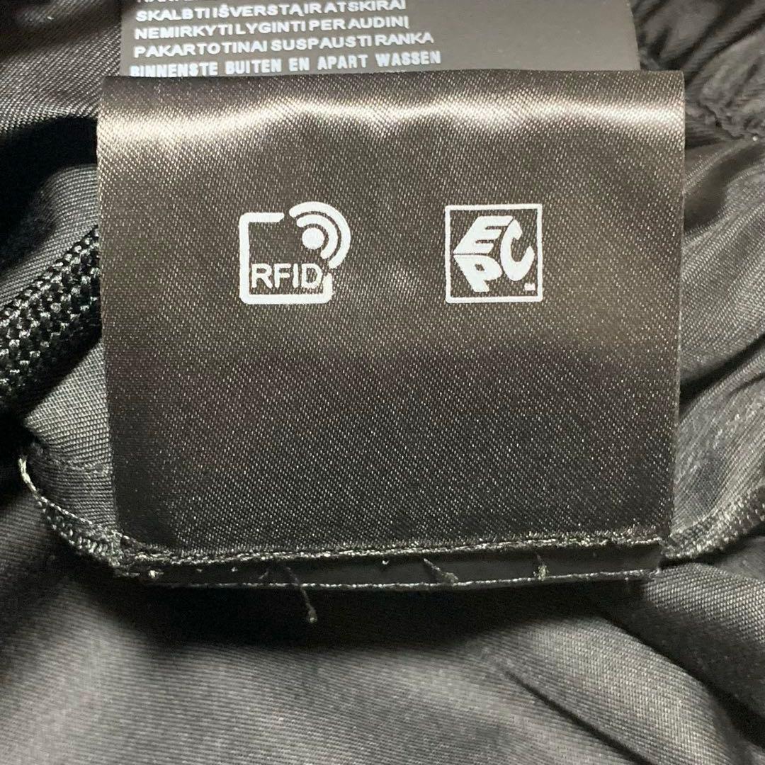 未着用品 PRADA 23年製 ショートパンツ 三角ロゴ トライアングルロゴ