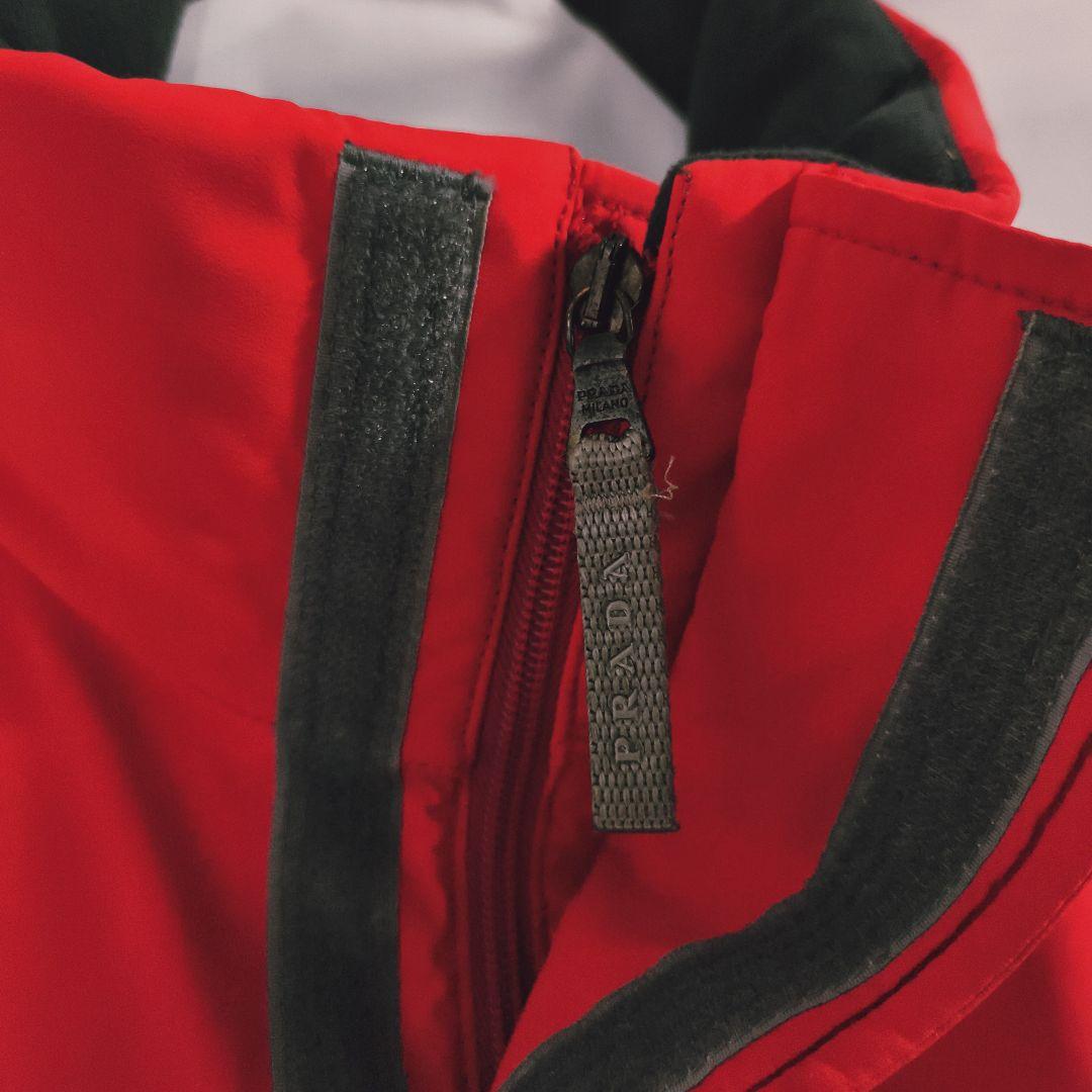 プラダ　スキージャケット　GORE-TEX　超暖か　脇にベンチレーション