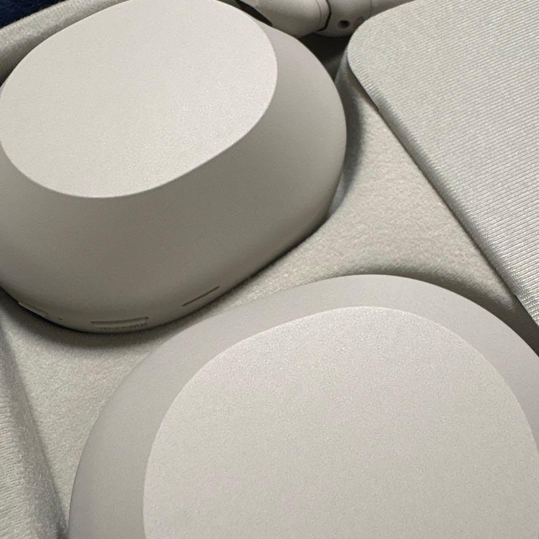 SONY WH1000XM5 ワイヤレスノイズキャンセリングヘッドホン ほぼ新品
