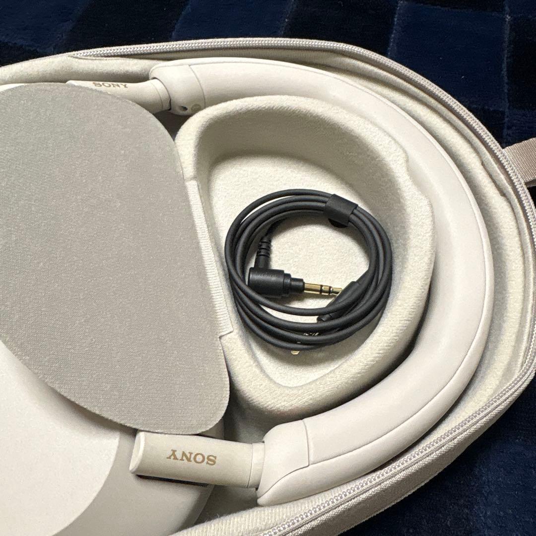 SONY WH1000XM5 ワイヤレスノイズキャンセリングヘッドホン ほぼ新品