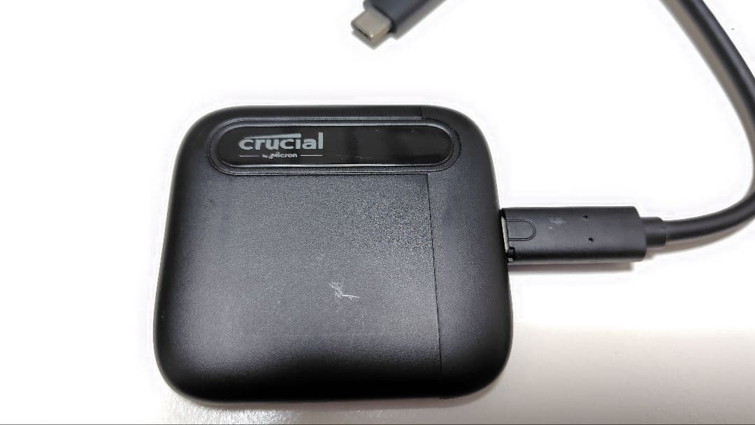 crucial x6 4tb　ケース付き（専用ケースではない）
