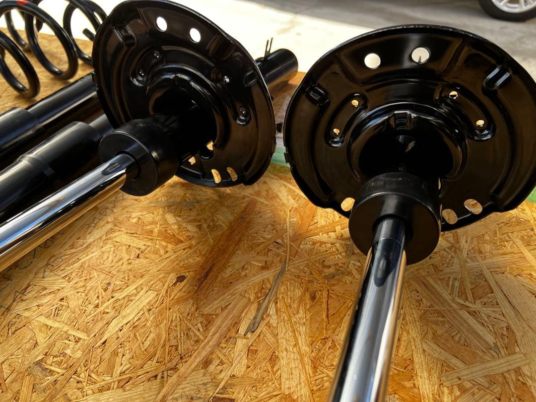 最終値下げ　日産 ニッサン T32 エクストレイル 純正 サス　 新車外し 美品