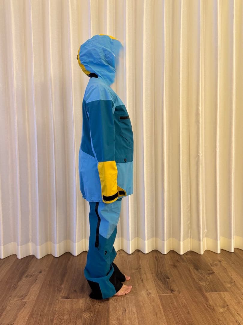 ピークパフォーマンス　GORE-TEXスキー、スノーウェア　ビブパンツ上下セット