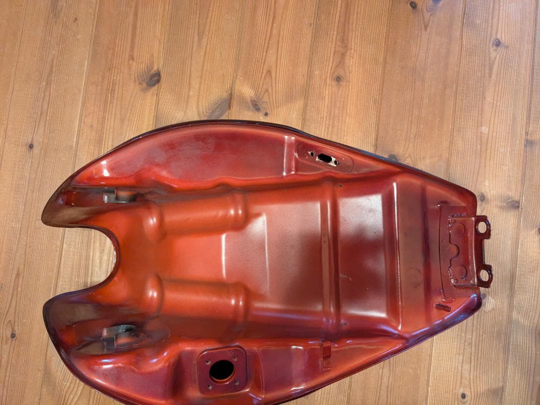 ゼファーΧ400　純正タンク　美品