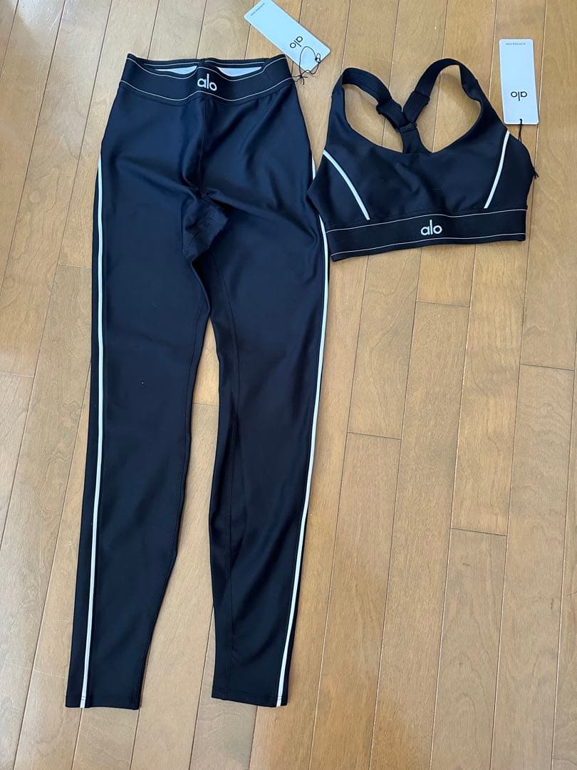 alo⭐︎Airlift High-Waist Legging and Top