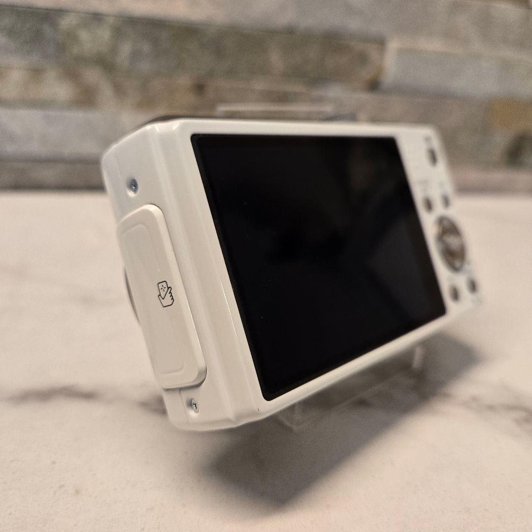 美品　パナソニック LUMIX DMC-TZ40　デジカメ　ルミックス　白