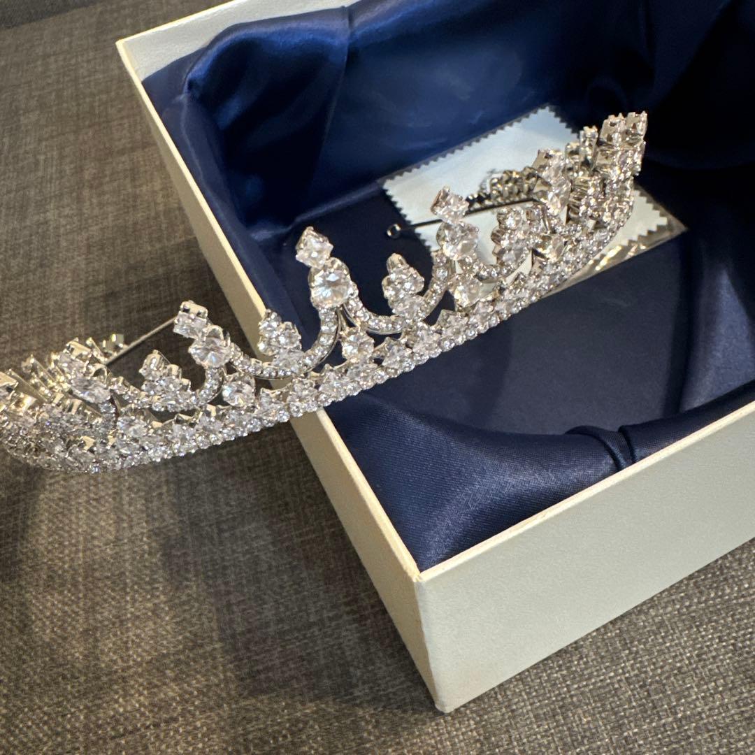 【最安値】LoveTiara カリスタジルコニアティアラ