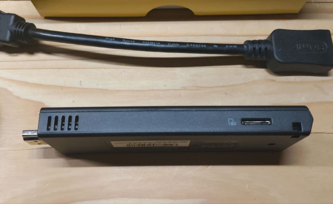 マウスコンピューター スティック型PC（MS-CH01FV2）