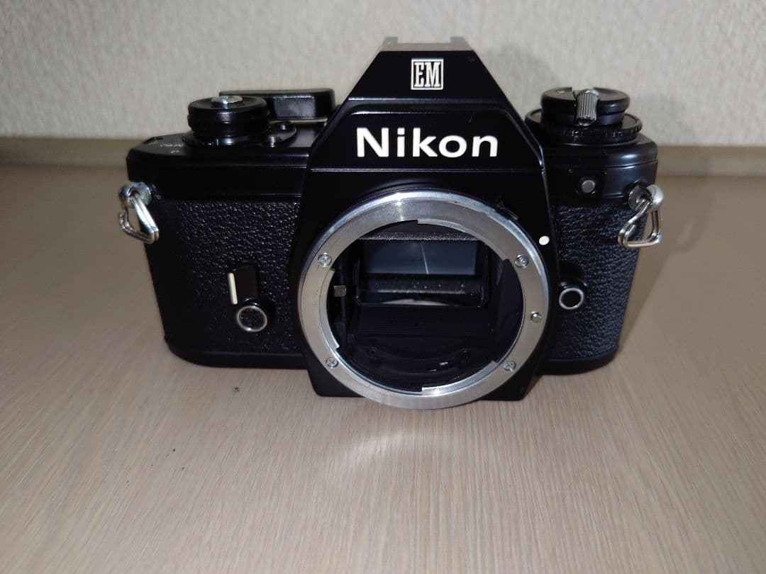 断*ん様 Nikon EM 一眼レフカメラ Nikkorレンズ付き