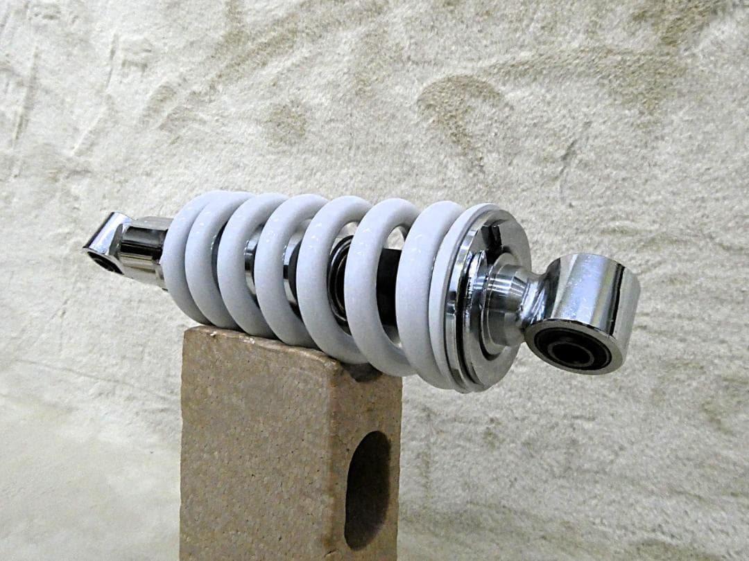 ジェイド２５０　サス　白　ローダウン/ホワイト MC23