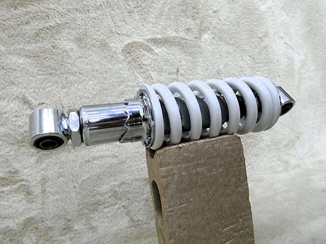 ジェイド２５０　サス　白　ローダウン/ホワイト MC23