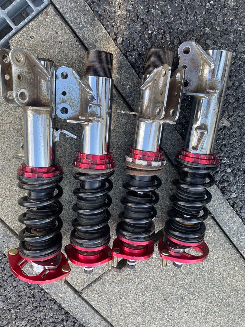 格安即購入可能Spiegel シュピーゲル RC1/RC2 R2 車高調