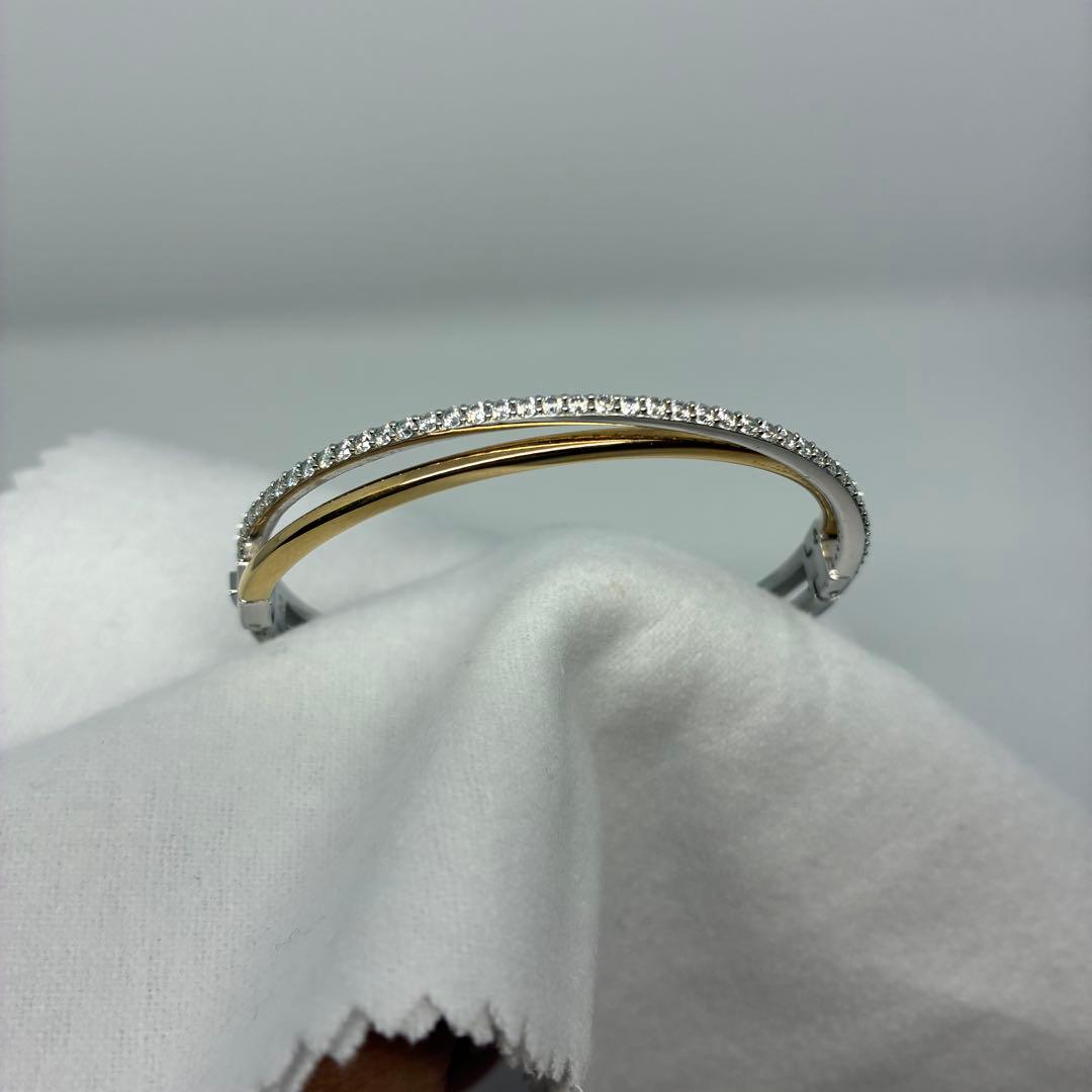 スワロフスキーSwarovski Hyperbola バングルラウンドカット M