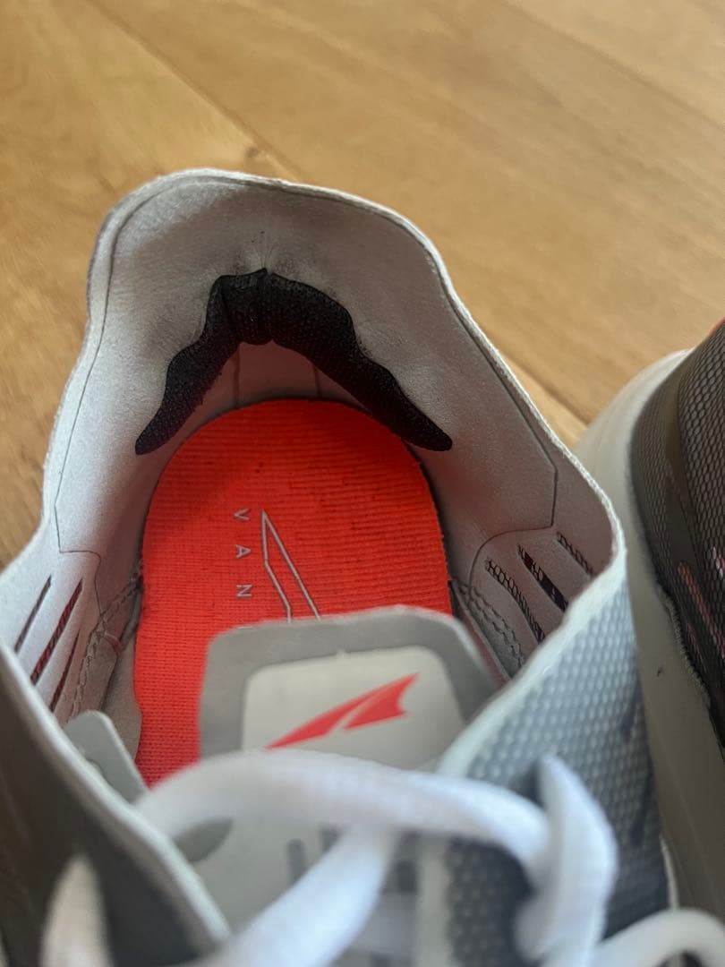 アルトラ　バニッシュカーボン　メンズ　8