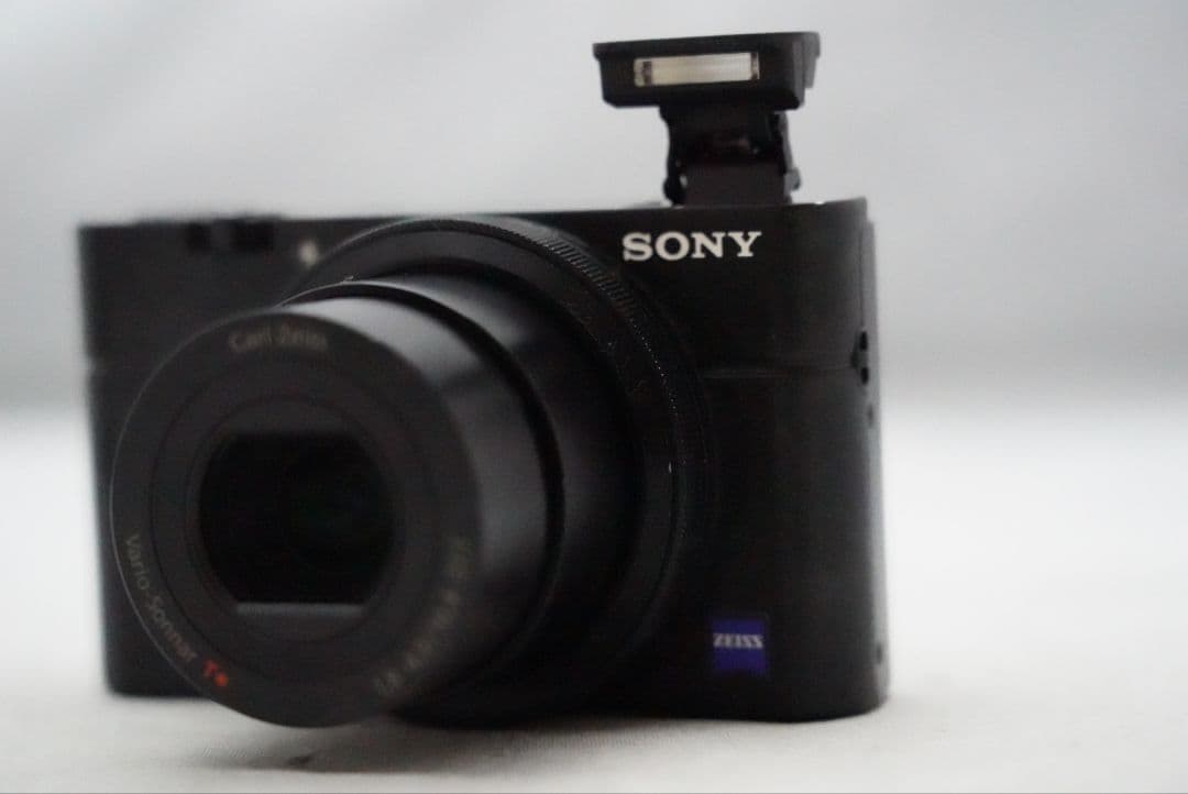 ☆初代モデル☆ ソニー サイバーショット DSC-RX100 大人気コンデジ