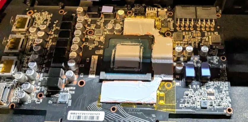 NVIDIA RTX3070 GPU グラボ サーマルパッド新品 ステー付属