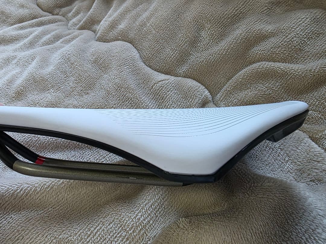 【美品】プロロゴ サドル ディメンション R2 TIROX 143 White