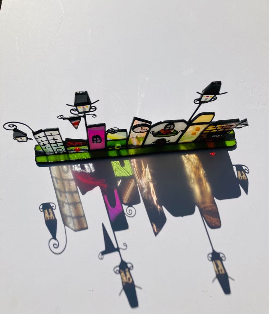 ステンドグラス　ガス燈が並ぶ街並み＆雪の街並み