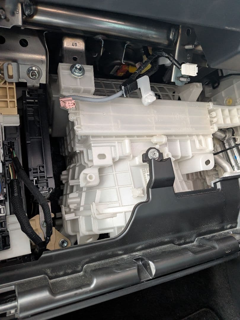 トヨタ 純正CD/DVDデッキ