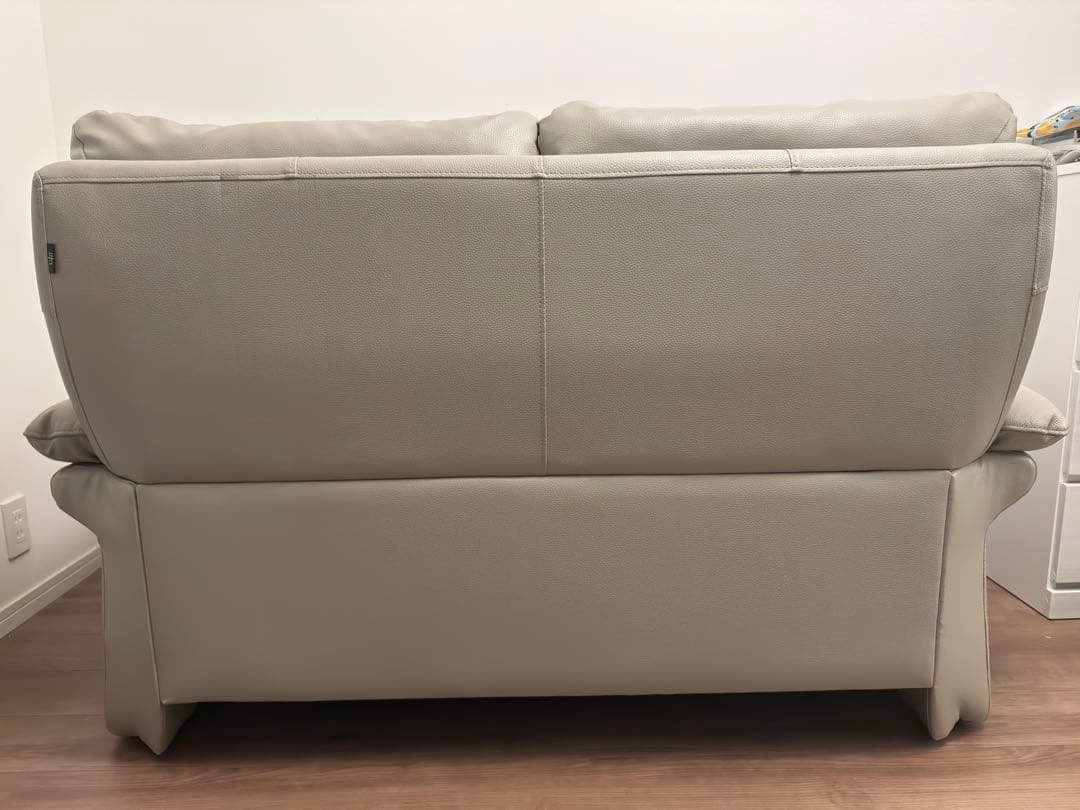 リョウイチ　グレー　レザー 2人掛けハイバックソファ