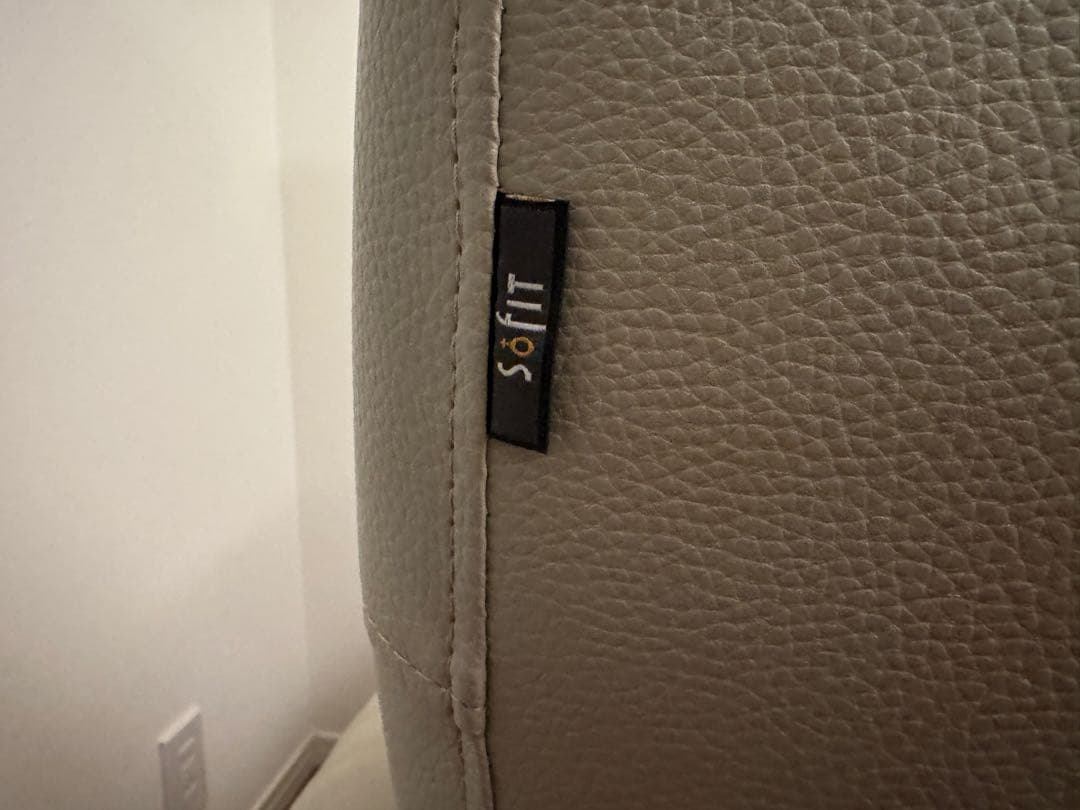 リョウイチ　グレー　レザー 2人掛けハイバックソファ