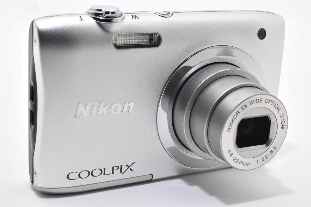 超美品 ニコン COOLPIX A100 コンパクトデジタルカメラ シルバー