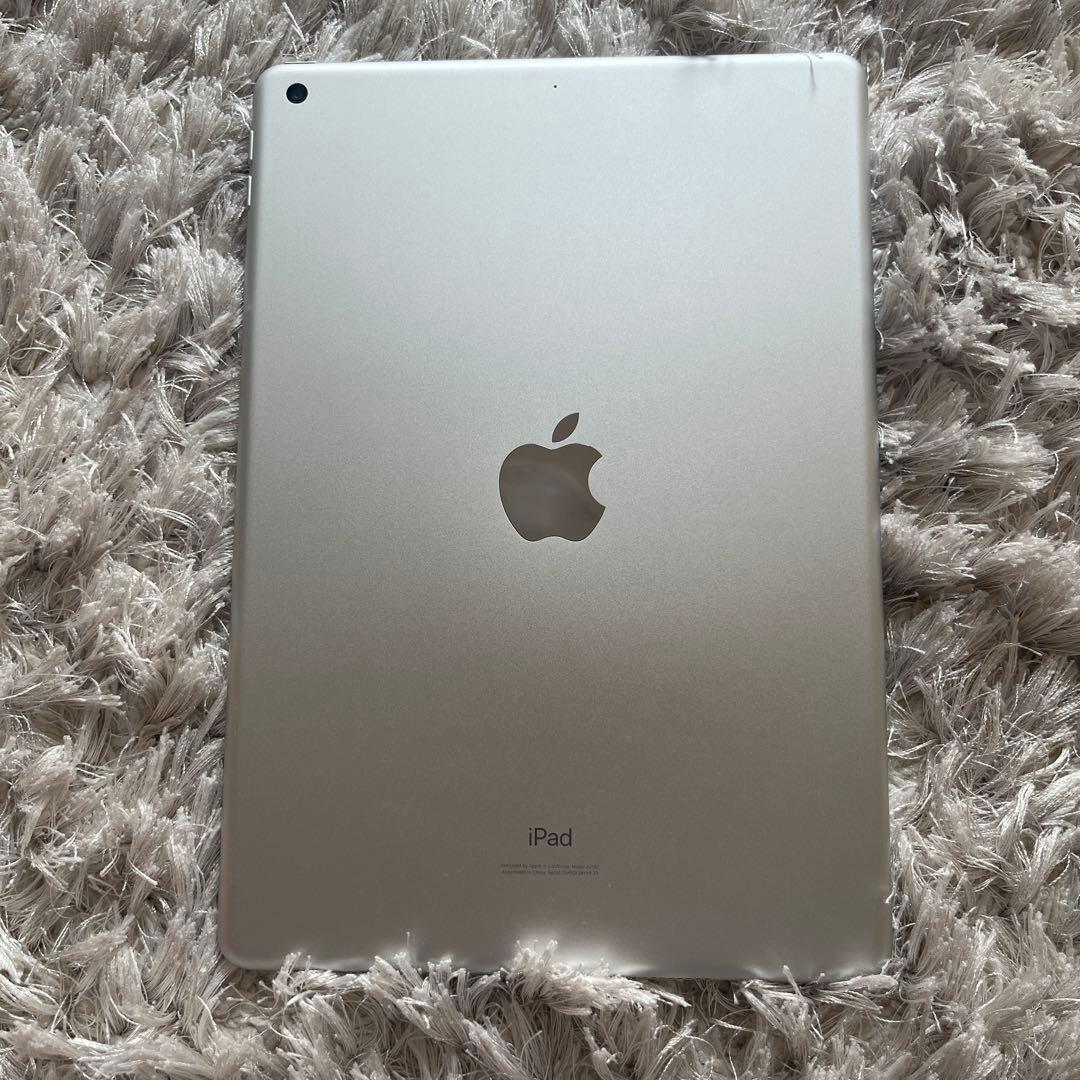 IPad第7世代シルバー128GB目立った傷なし 箱、充電器付き