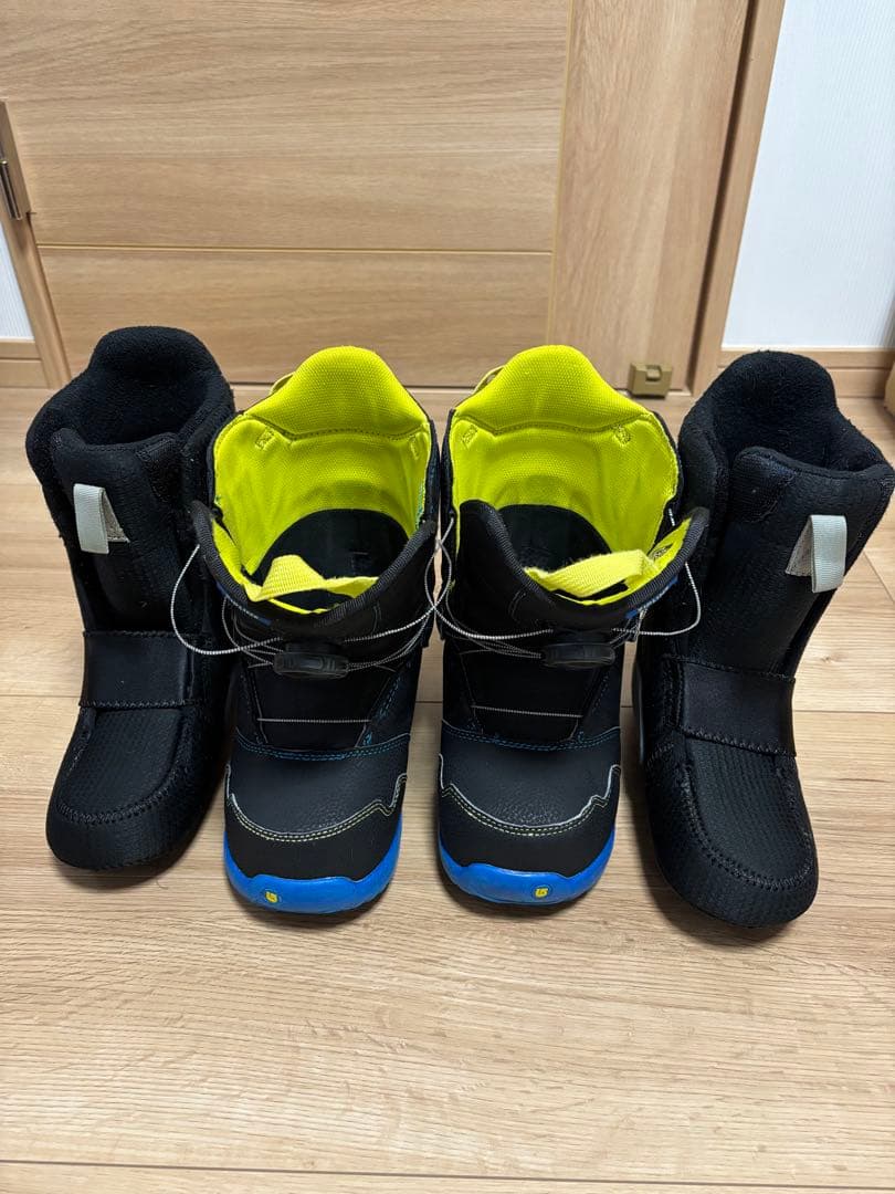 22センチ　Burton スノーボードブーツ 子ども用 黒/青/黄色