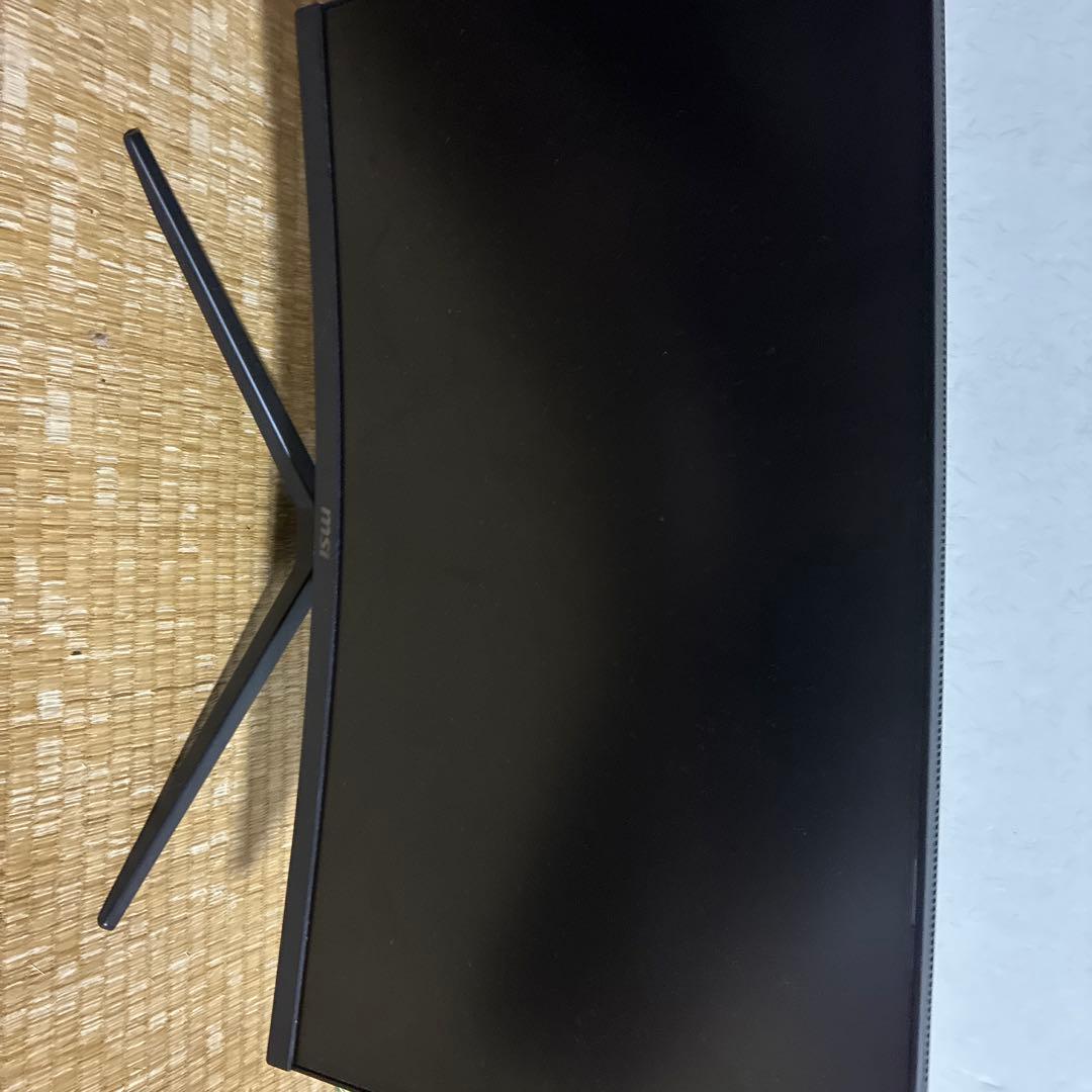 MSI カーブ型ディスプレイ 本体