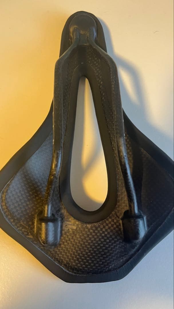 【新品】YOELEO ヨーレオCL MAX 超軽量カーボンサドル