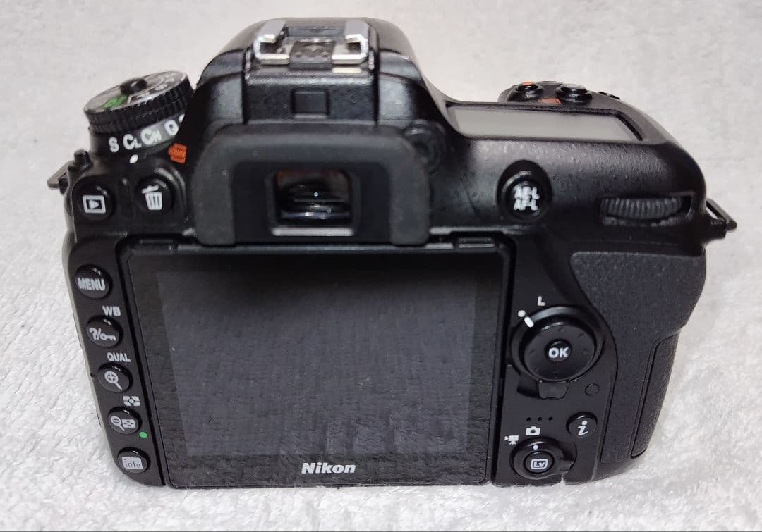 Nikon　D7500 ボディ