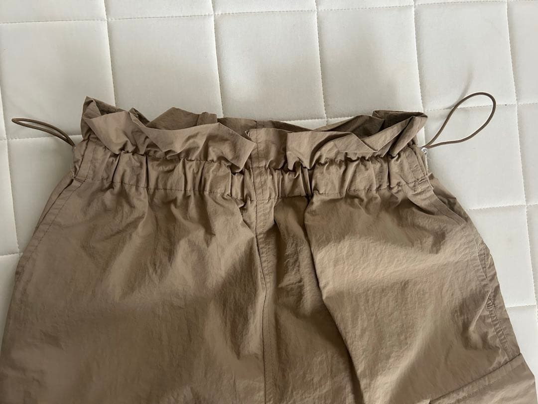 中町綾さん着用ALEXIA STAM カーゴパンツ