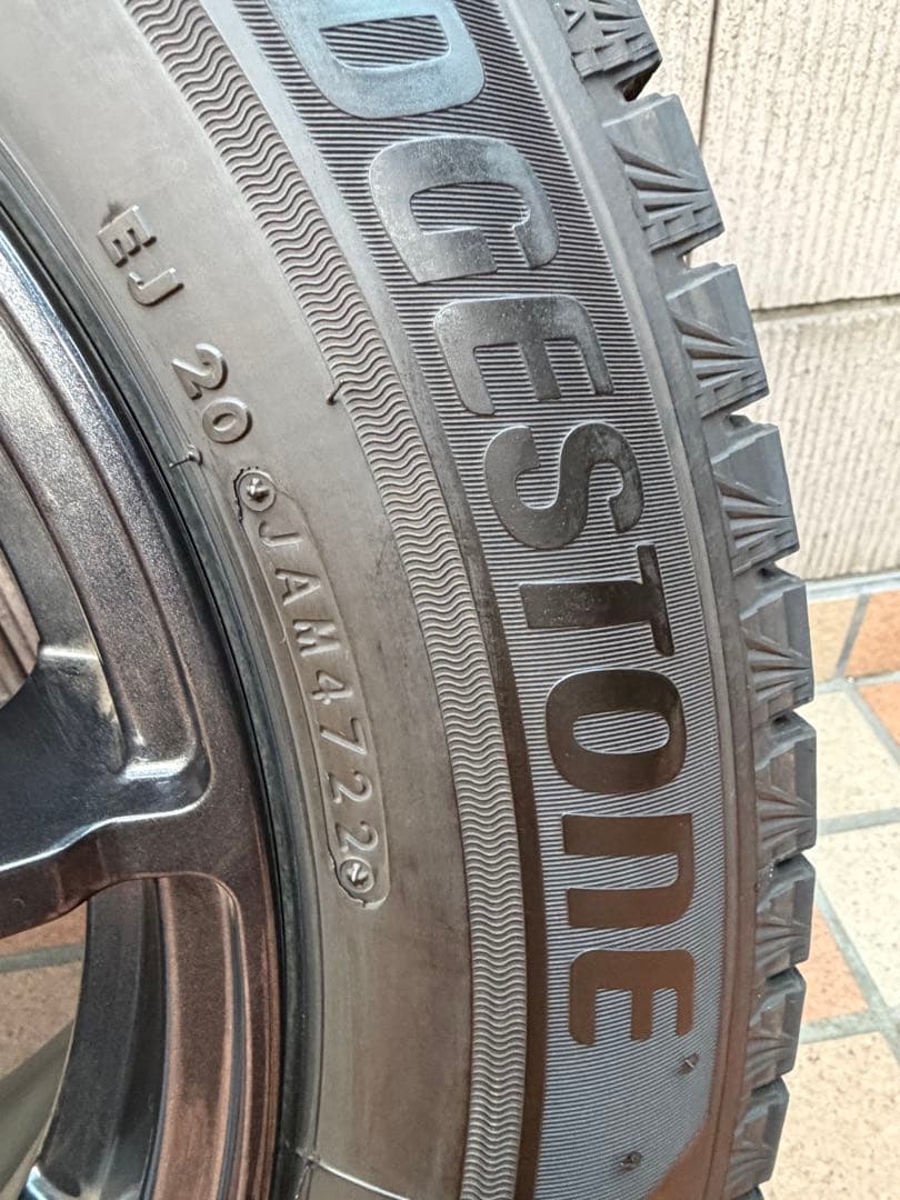 スタッドレス205/60R16 ブリヂストン VRX3 90VOXY・NOAH