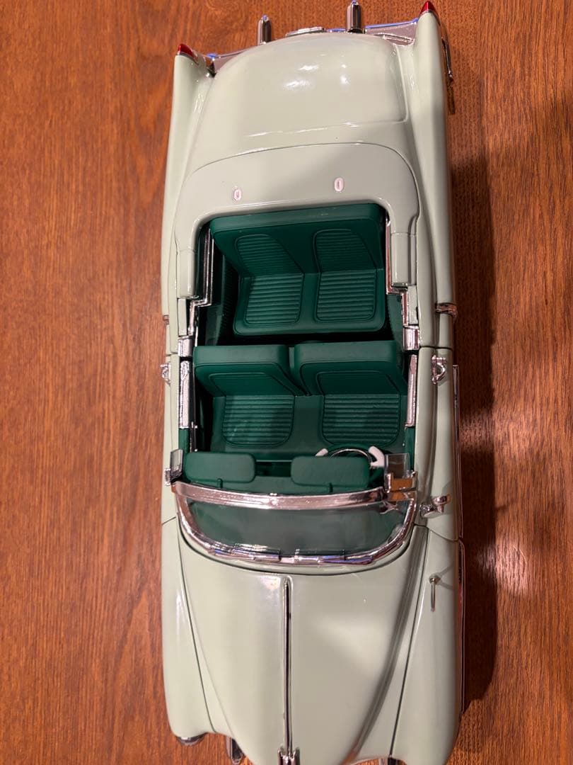 1/18 オートワールド 1953 Cadillac Eldorado