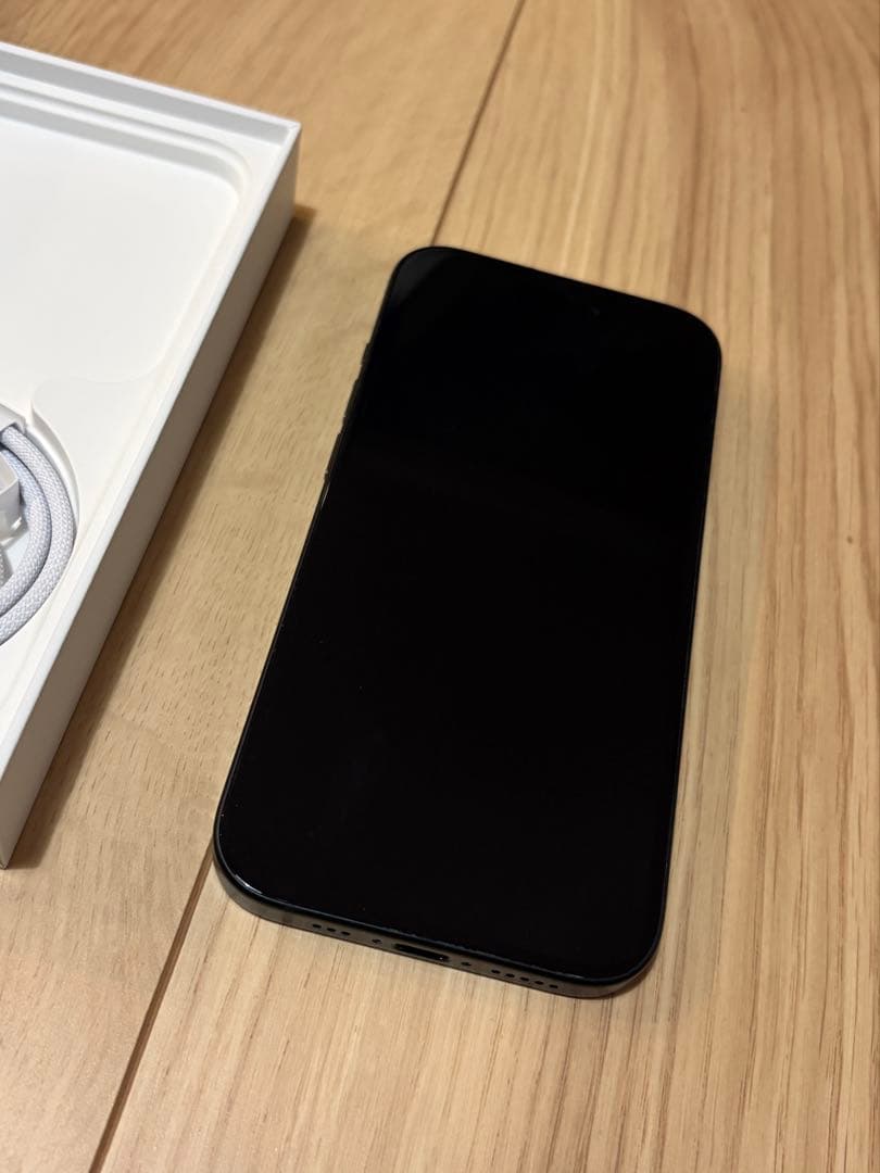 Apple iPhone 15 本体 充電ケーブル付 128GB