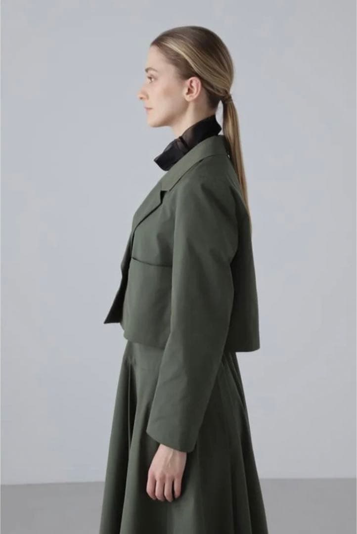 ADORE メモリータフタテーラードジャケット ブラック クロップド丈