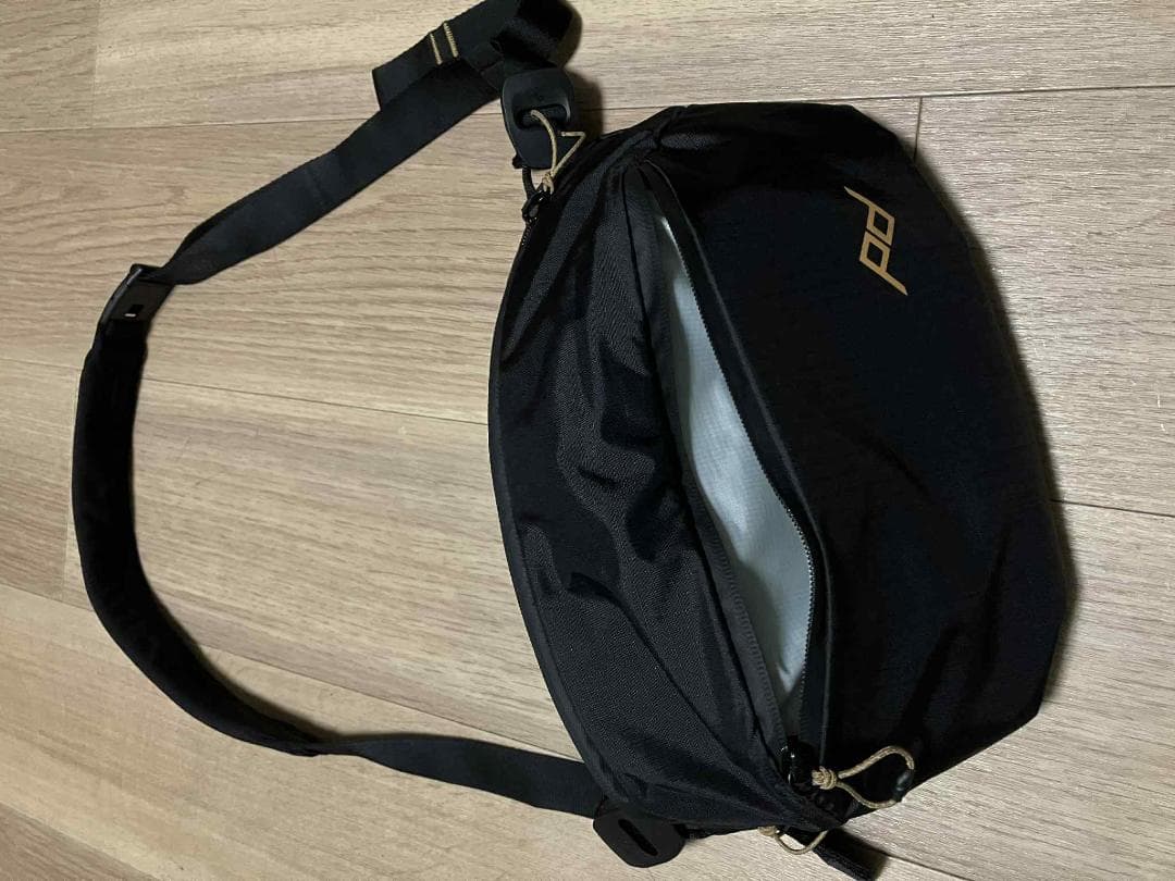 ボディバッグ・ウエストポーチ Peak Design Outdoor Sling 4L Black