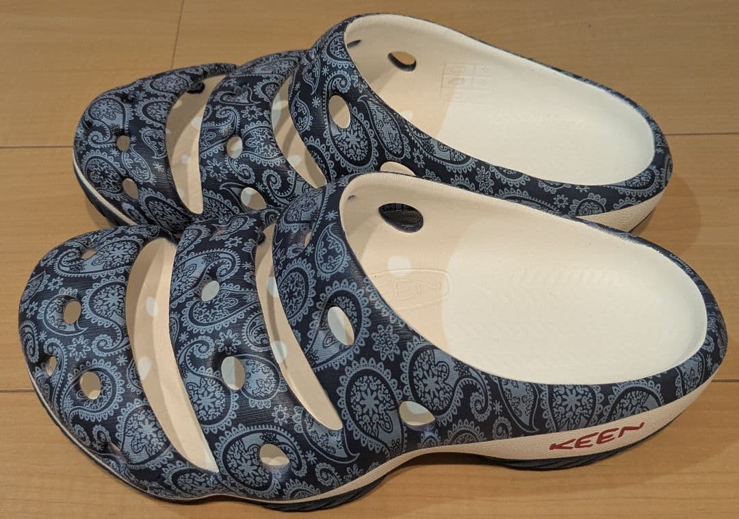 【希少】【限定品】 サンダル キーン ヨギ アーツ ブルーペイズリー US8
