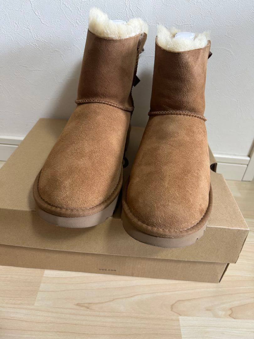 UGG ベイリーボウ2 ブラウン ムートンブーツ リボン付き