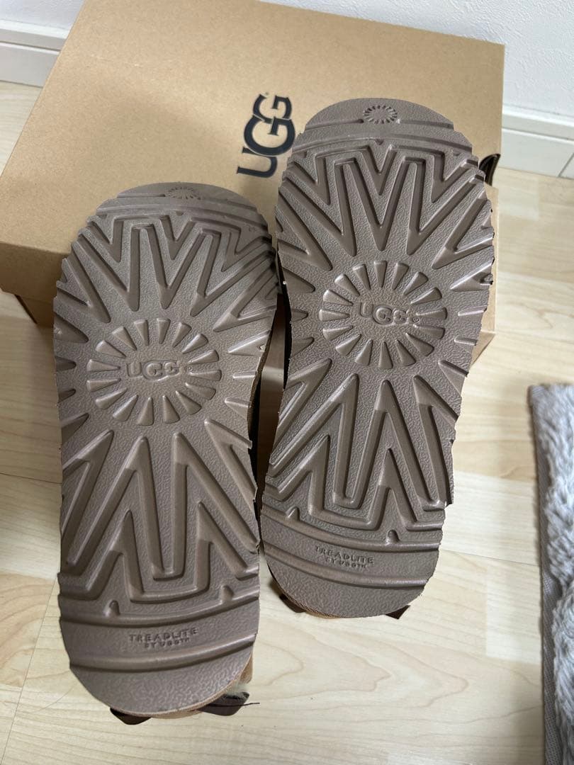 UGG ベイリーボウ2 ブラウン ムートンブーツ リボン付き