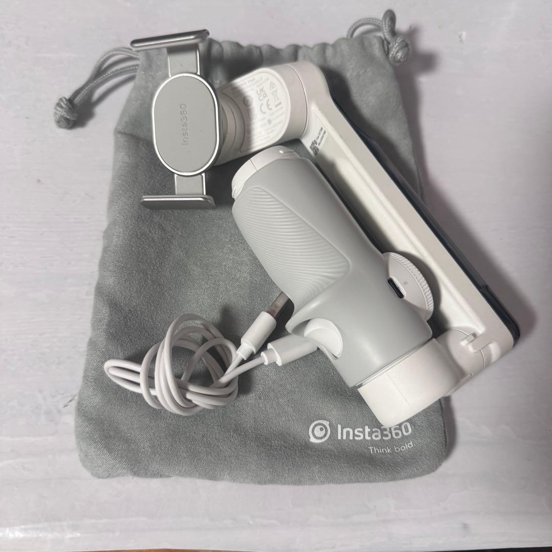 Insta360 Flow(サミットホワイト)