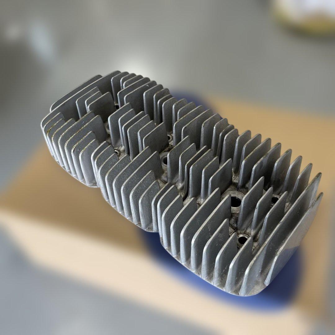 kh250シリンダーヘッドカバー