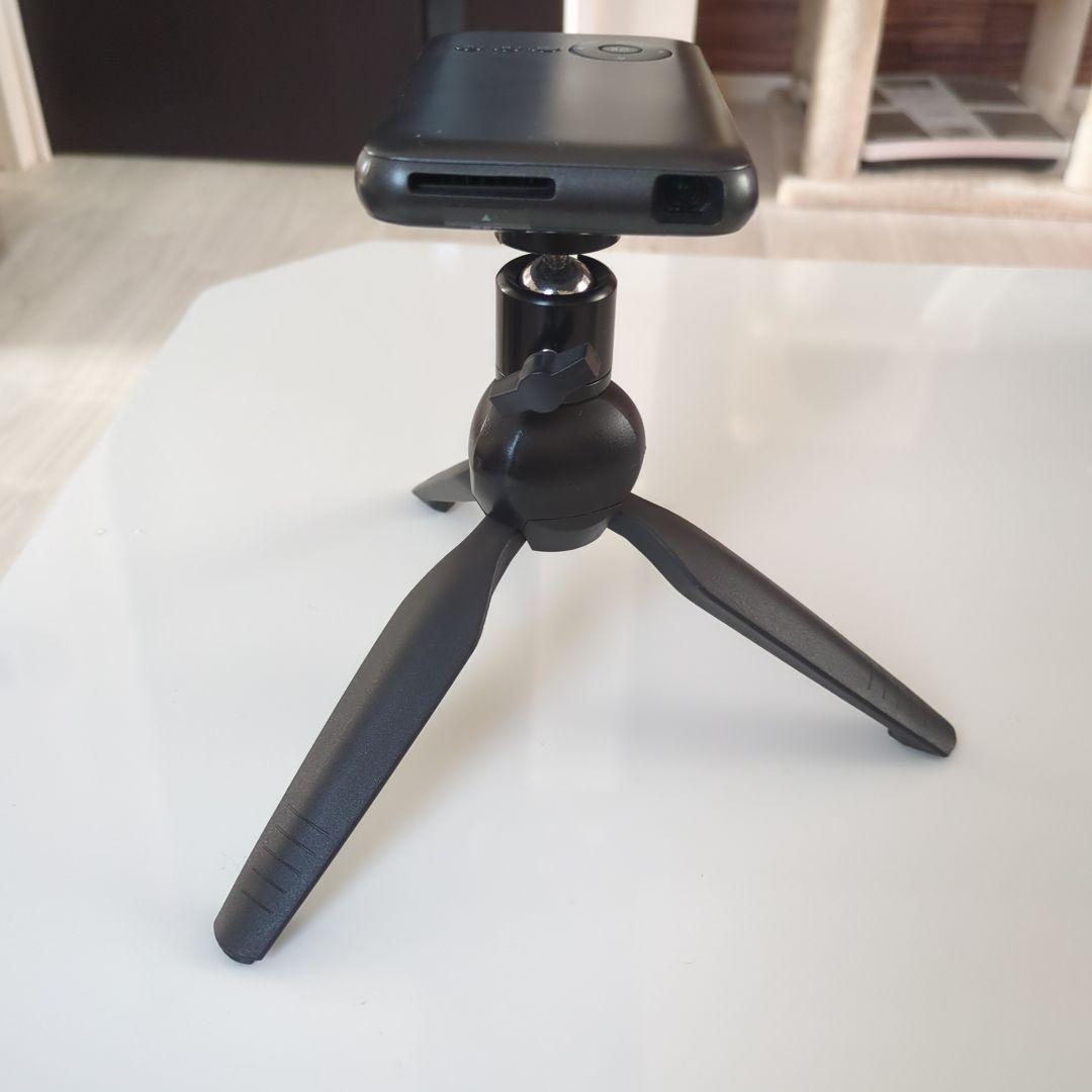 【美品】KABENI＊モバイルプロジェクター＊三脚付き