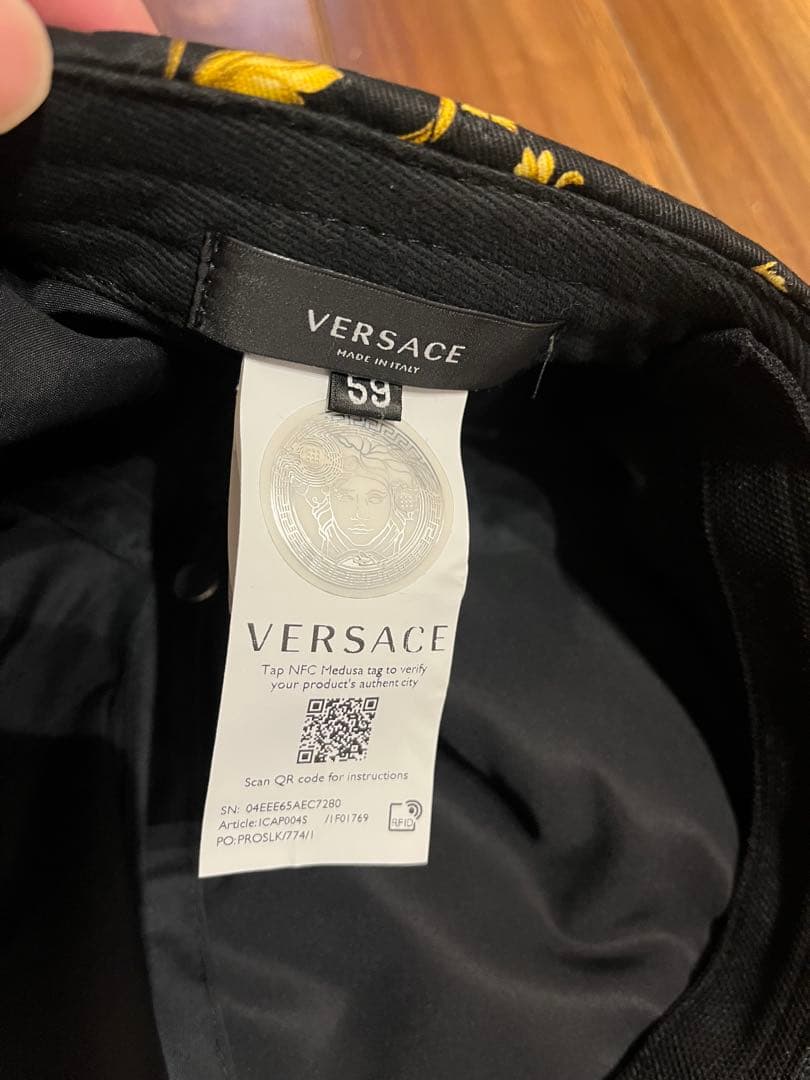 VERSACE ギャップ