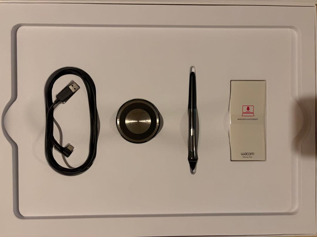 ワコム Wacom Intuos Pro Lサイズ PTH-860/K0